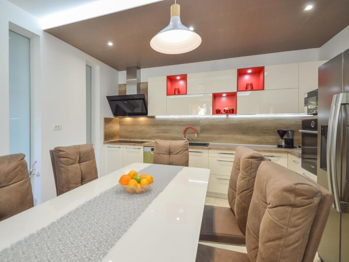 Apartment Mornar-5 By Interhome Trogir Extérieur photo