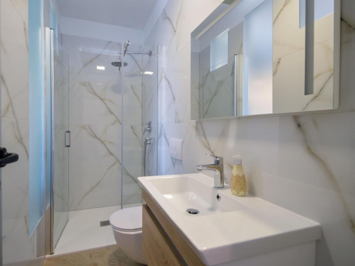 Apartment Mornar-5 By Interhome Trogir Extérieur photo